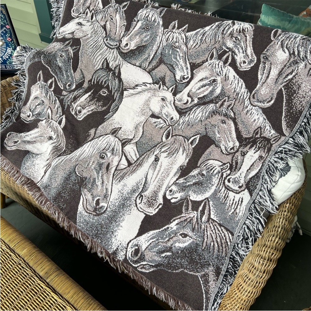 MAKE AN OFFER - VINTAGE Equestrian Horse Woven Tapestry Throw Fringe Blanket